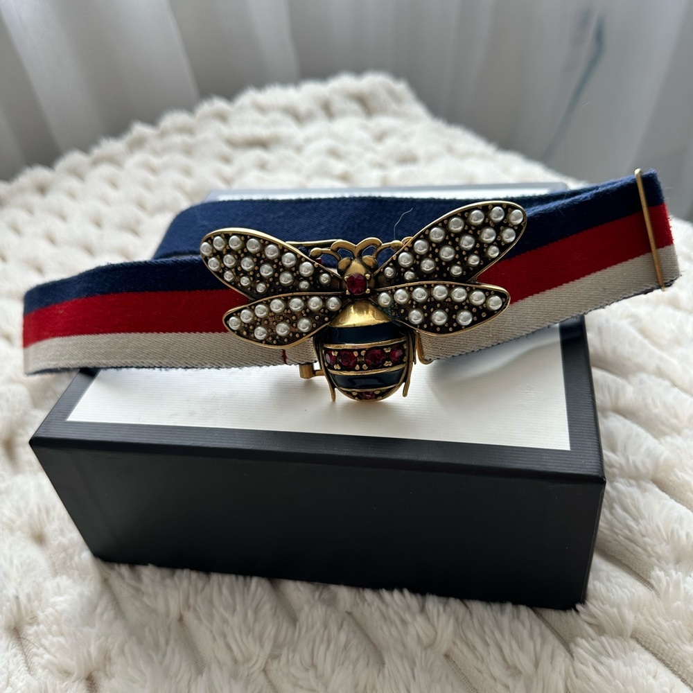 Elegant Bee Buckle Belt - Red, White, and Blue